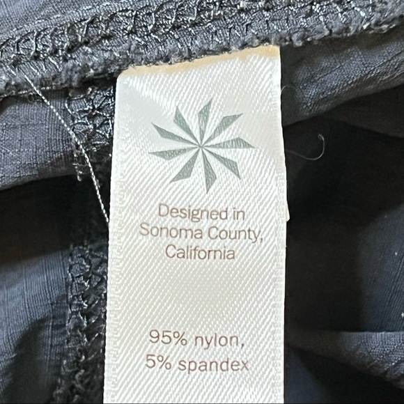 Athleta Women’s Trekkie Dark Gray Nylon & Spandex Blend Stretchy Shorts … - Picture 10 of 12